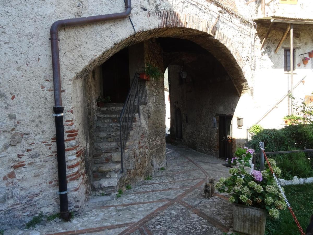 La Bottega Del Fabbro Affitto Breve Villa Contigliano Kültér fotó