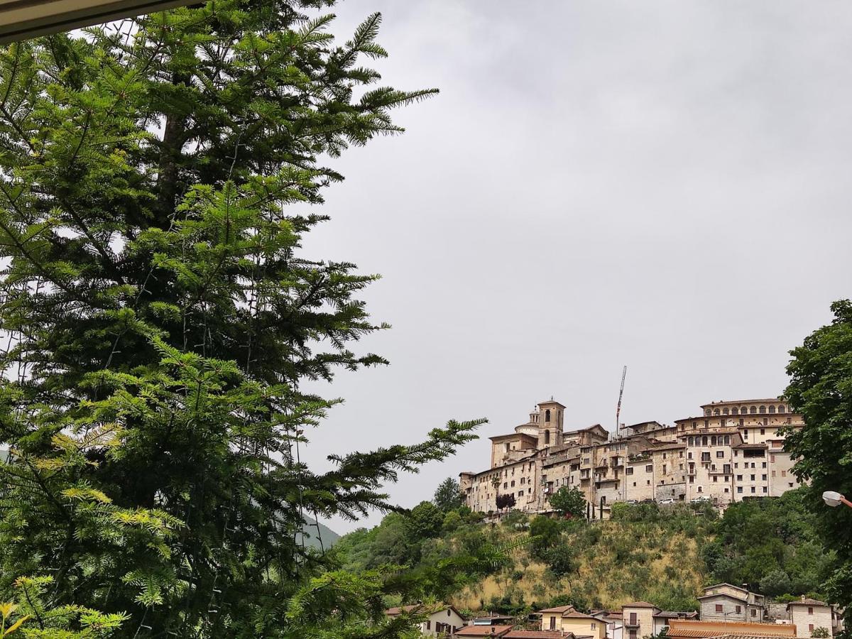 La Bottega Del Fabbro Affitto Breve Villa Contigliano Kültér fotó