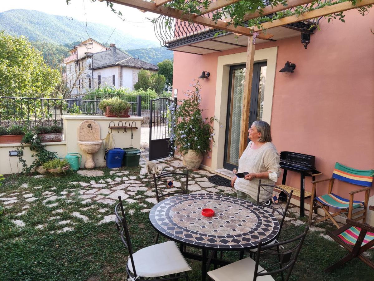 La Bottega Del Fabbro Affitto Breve Villa Contigliano Kültér fotó