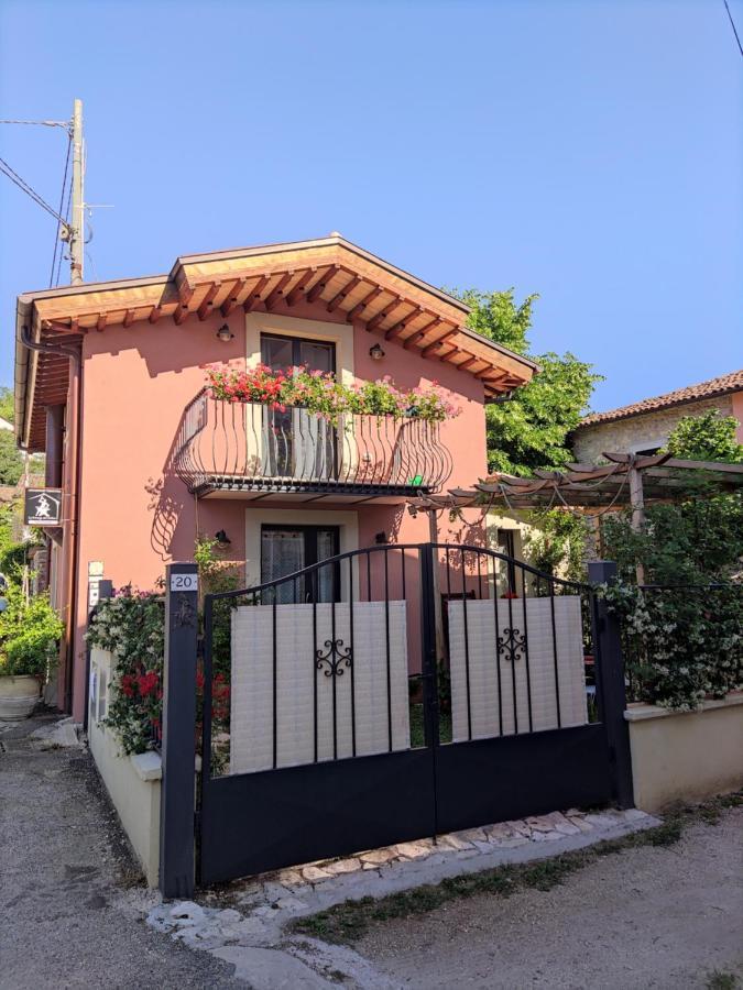 La Bottega Del Fabbro Affitto Breve Villa Contigliano Kültér fotó